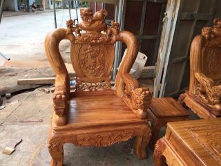 Bộ Bàn Ghế Nghê Gõ Đỏ Mặt Liền của Đồ Gỗ Phạm Gia