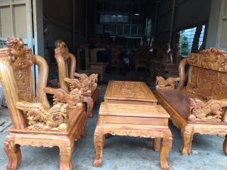 Bộ Bàn Ghế Nghê Gõ Đỏ Mặt Liền của Đồ Gỗ Phạm Gia