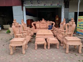 Bộ Bàn Ghế Nghê Bảo Đỉnh Hương Đá của Đồ Gỗ Phạm Gia