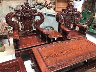 Bộ Bàn Ghế Nghê Khuỳnh Gỗ Mun Công của Đồ Gỗ Phạm Gia