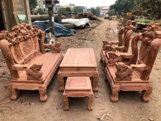 Bộ Bàn Ghế Nghê Bảo Đỉnh Hương Đá của Đồ Gỗ Phạm Gia