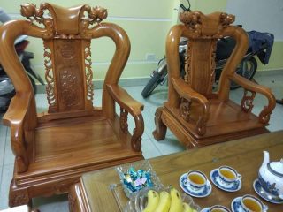 Bộ Bàn Ghế Giả Cổ Trạm Quốc Đào của Đồ Gỗ Phạm Gia