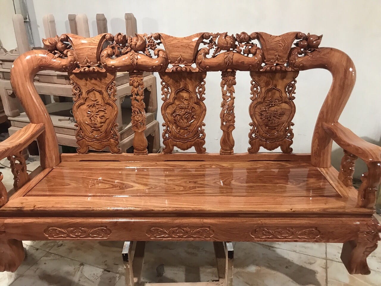 Bộ Bàn Ghế Đào Tay 12 Gỗ Hương Vân của Đồ Gỗ Phạm Gia