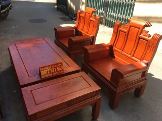 Các chi tiết của Bộ bàn ghế Âu Á hộp 6 món gỗ hương đá chương cuốn thư 30tr (Chú Long, Thanh Hóa) đều được làm rất chi tiết