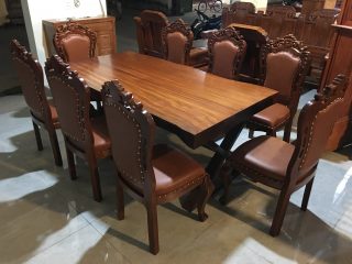 Bàn ăn nguyên tấm gỗ gõ đỏ 8 ghế louis bọc da cao cấp (Anh Phúc, Hà Nội)