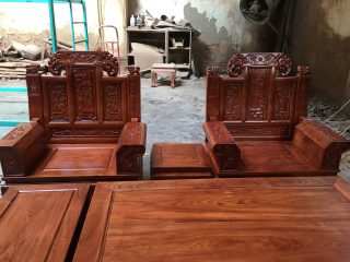 Bộ bàn ghế Âu Á tay hộp chương voi gỗ hương đá (Chú Dương, Tuyên Quang)