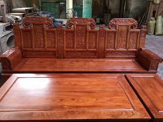 Bộ bàn ghế Âu Á tay hộp chương voi gỗ hương đá (Chú Dương, Tuyên Quang)