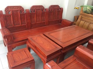 Bộ bàn ghế Âu Á hộp gỗ gõ đỏ chương voi (Anh Quỳnh, Hà Tĩnh)