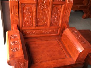 Bộ bàn ghế Âu Á tay hộp 6 món gỗ hương đá chương cuốn thư (Cô Suốt, Hải Dương)