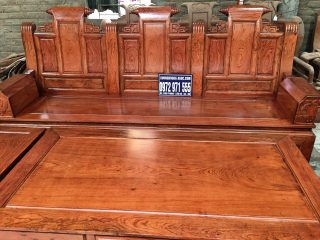 Bộ bàn ghế Âu Á tay hộp chương cuốn thư 6 món gỗ hương đá (Anh Hoàng, Yên Bái)