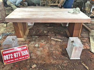 Bàn ăn nguyên khối 3 tấm gỗ xoan đào (Anh Bách, Lai Châu)