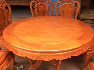 Bàn ăn tròn bộ 6 ghế gỗ hương đá mẫu louis hoa hồng (Cô Xuân, Hải Dương)