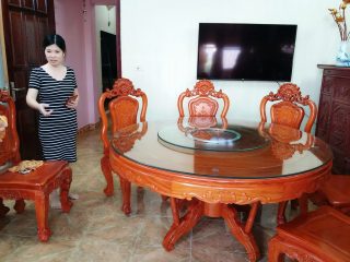 Bộ bàn ăn tròn 6 ghế mẫu louis hoa hồng gỗ hương đá (Chị Mai, Hải Phòng)