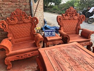 Bộ bàn ghế Hoàng Gia gỗ hương đỏ 12 món tay liền khối (Anh Tân, Quảng Ninh)