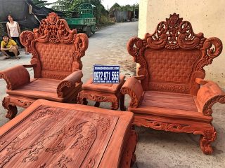 Bộ bàn ghế Hoàng Gia gỗ hương đỏ 12 món tay liền khối (Anh Tân, Quảng Ninh)