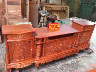 Kệ tivi cột nho 4 cánh 2m4 gỗ hương đá (Anh Quang, Hải Dương)