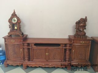 Kệ tivi cột nho 4 cánh 2m2 gỗ hương đá (Chú Vinh, Hà Nội)