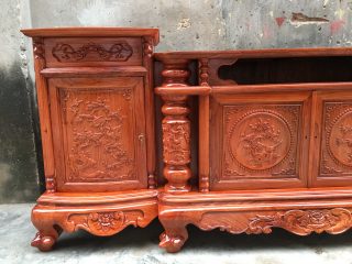 Kệ tivi cột nho 4 cánh 2m4 gỗ hương đá (Anh Quang, Hải Dương)