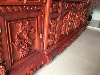 Kệ tivi hàm ếch 2m2 gỗ hương đá mẫu đục tứ quý (Chú Dương, Phú Thọ)