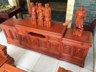 Kệ tivi mõ lồi 2m4 gỗ hương đá (Anh Hoàng, Yên Bái)