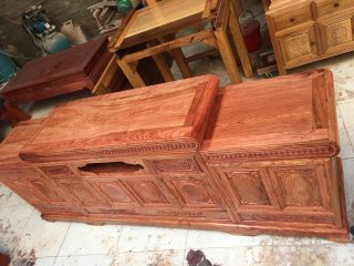 Kệ tivi mõ lồi gỗ hương đá 2m2 (Chú Thái, Phú Thọ)