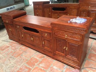 Kệ tivi mõ lõm 2m2 gỗ hương đá đục tứ quý (Bác Hải, Bắc Ninh)