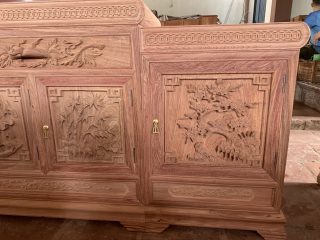 Kệ tivi mõ phẳng gỗ hương đá đục kênh bong sâu 2cm cực đẹp (hàng đặt chú Thịnh, Nam Định)