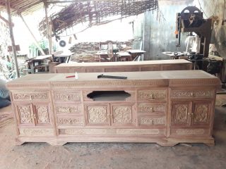 Kệ tivi mõ phẳng gỗ hương đá đục hoa sen tùng cúc trúc mai (Chú Thanh, Ninh Bình)