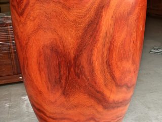 Lục bình 1m5 gỗ hương đỏ Lào vân siêu vip (Anh Tráng, Hà Nội)