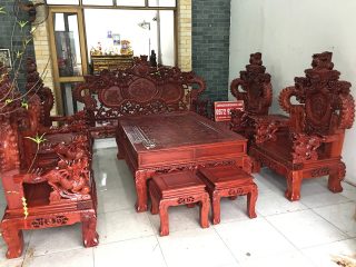 Bộ bàn ghế Nghê Bảo Đỉnh 10 món gỗ hương đỏ (Anh Đức, Hà Giang)