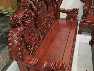 vBộ bàn ghế Nghê Bảo Đỉnh 10 món gỗ hương đỏ (Anh Đức, Hà Giang)