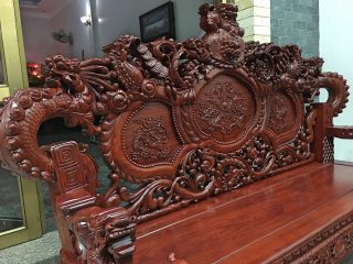 Bộ bàn ghế Nghê Bảo Đỉnh 10 món gỗ hương đỏ (Anh Đức, Hà Giang)