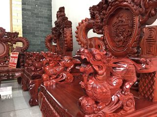 Bộ bàn ghế Nghê Bảo Đỉnh 10 món gỗ hương đỏ (Anh Đức, Hà Giang)