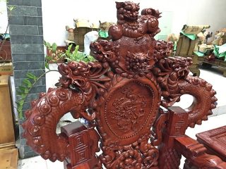 Bộ bàn ghế Nghê Bảo Đỉnh 10 món gỗ hương đỏ (Anh Đức, Hà Giang)