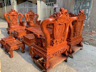 Bộ bàn ghế Nghê Bảo Đỉnh Phượng Hóa 10 món gỗ hương đá (Anh Cảnh, Lào Cai)