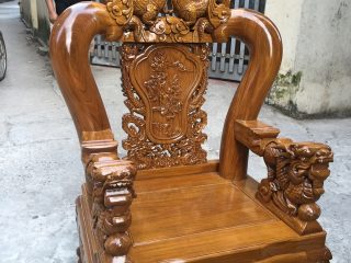 Bộ bàn ghế Rồng Chầu tay cột 12 gỗ cẩm vàng (Anh Bảo, Sơn La) yêu cầu của anh Bảo ở Sơn La