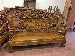 Bộ bàn ghế Rồng Chầu tay cột 12 gỗ cẩm vàng (Anh Bảo, Sơn La) yêu cầu của anh Bảo ở Sơn La