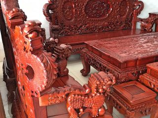 Bộ bàn ghế đỉnh rồng 10 món gỗ hương đỏ chân 12 (Anh Trung, Nam Định)