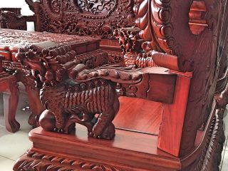 Bộ bàn ghế đỉnh rồng 10 món gỗ hương đỏ chân 12 (Anh Trung, Nam Định)