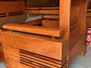 Bộ sofa góc phòng khách 7 món gỗ gõ đỏ cà te (Anh Vũ, Hà Nội)
