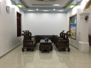 Bộ bàn ghế Tần Thủy Hoàng tay cột 14 gỗ mun đuôi công (Chú Thiệp, Thanh Hóa)