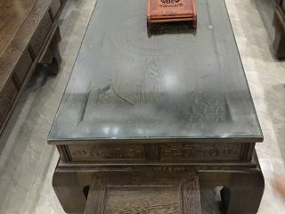 Bộ bàn ghế Tần Thủy Hoàng tay cột 14 gỗ mun đuôi công (Chú Thiệp, Thanh Hóa)