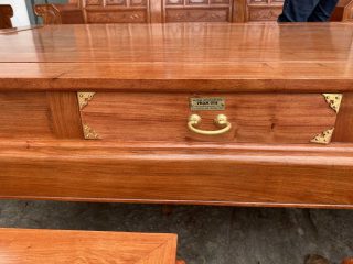 Bộ bàn ghế Âu Á chương cuốn thư 10 món gỗ hương đá (Anh Đức, Quảng Ninh)