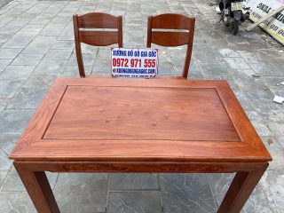 Bộ bàn ăn 4 ghế gỗ hương đá cực đẹp cho phòng bếp nhỏ