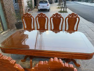 Bộ bàn ăn 8 ghế hoa lá tây bàn chữ nhật bo tròn góc (Anh Quý, Hà Nội)