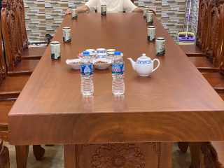 Bộ bàn ăn nguyên khối gỗ hương đá 12 ghế louis hoa hồng (bác Vượng, Hà Nội)