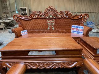 Bộ bàn ghế Hoàng Gia 6 món gỗ hương đá mặt tràn siêu vân (Anh Phương, Thanh Hóa)