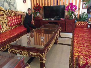 Bàn ghế hoàng gia chân 14 bọc nỉ dát vàng (Anh Vĩnh, Hải Phòng)