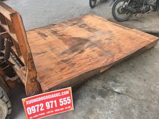 Phản gỗ nguyên tấm gỗ xoan đào 1m8x2m dày 20cm (Anh Hướng, Bắc Ninh)