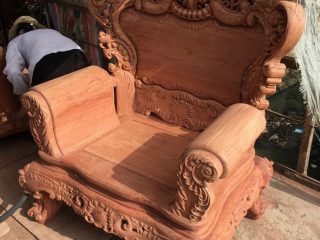 Bàn ghế hoàng gia chân 14 bọc nỉ dát vàng (Anh Vĩnh, Hải Phòng)